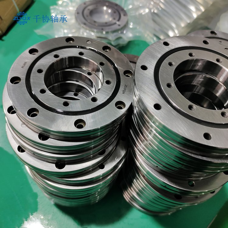 ZLYQX交叉圓錐滾子軸承的優缺點 ZLYQX交叉圓錐滾子軸承的優缺點